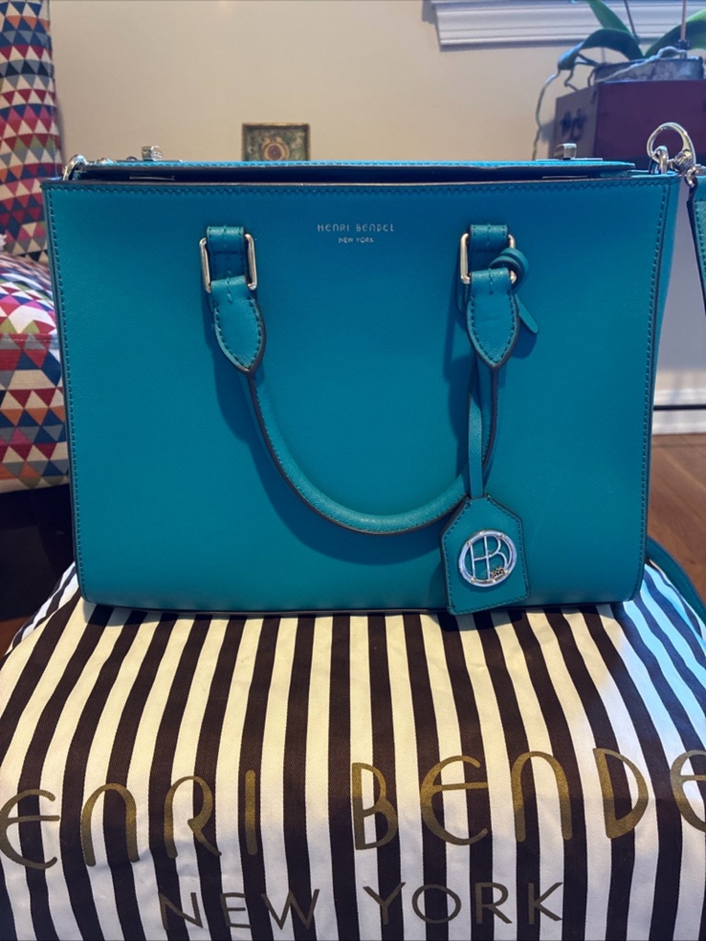 Henri Bendel West 57th turn lock bag, satchel with removable strap turquoise NWT